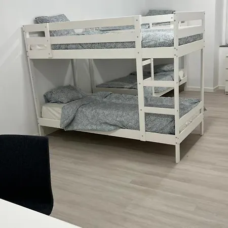 Vandrarhem Mimba's Furnished And Cacem *
